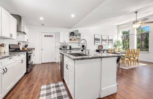 West Fork House | West Fork Pool and Hot Tub- 10 mins to Fay, Devils Den