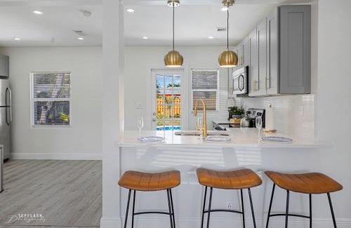 Poiciana Park II House | West Palm Beach Tropical Oasis