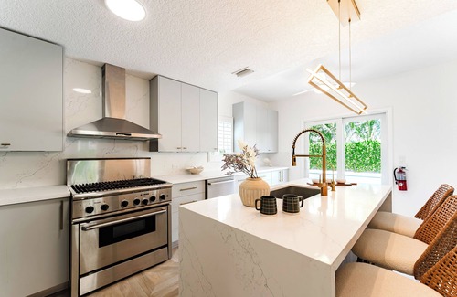 Poiciana Park II House | West Palm Oasis