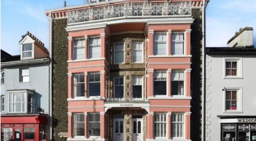 Aberdovey Apartment | Westhaven 5 Beachfront Luxury-free Parking Permit