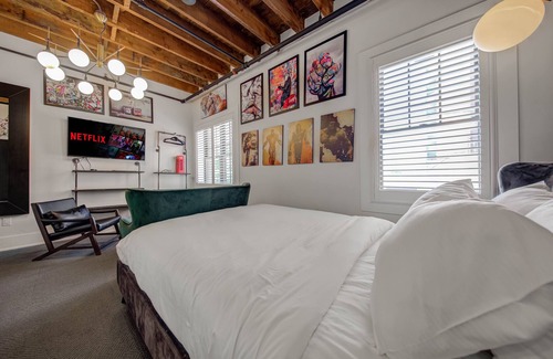 New Toronto Hotel | Westlake Hotel - The Art Suite