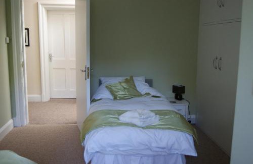 Totland Bay Bed & Breakfast | Weston Manor