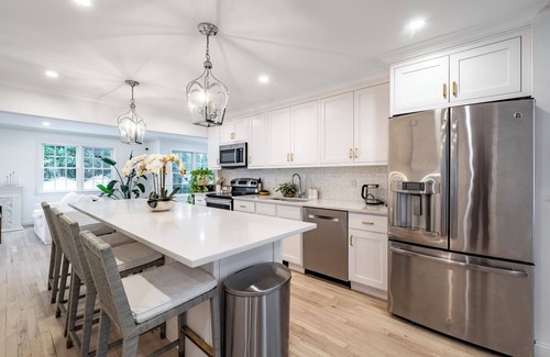 Westport House | Westport Dream Home 6 Bedroom/5 BathroomnnPool and Jacuzzi nnSteps to town