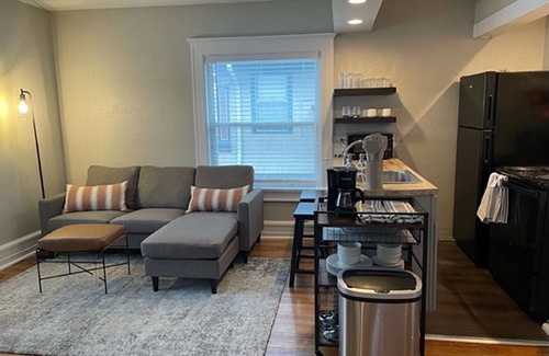 Westport Apartment | Westport/Mid City 2 bed 1 bath haven with lots of natural light