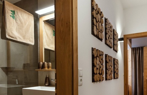 Wald am Arlberg Apartment | Westwood apartment, chalet apartment with indoor pool and sauna