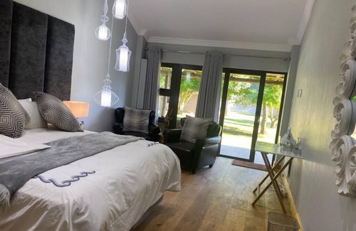 Pixley Ka Seme Cabin | Wetlands Game Lodge