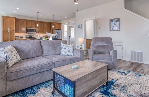 Depoe Bay House | Whale Tale and Arcade