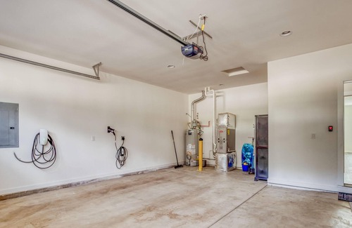 Depoe Bay House | Whale Tale and Arcade