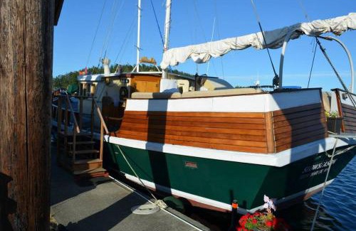 Friday Harbor Bed & Breakfast | Wharfside Bed & Breakfast