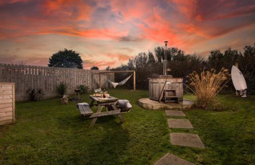 Helston House | Wheal Jewel - Hot Tub - On-site Activities - Free WiFi - Parking