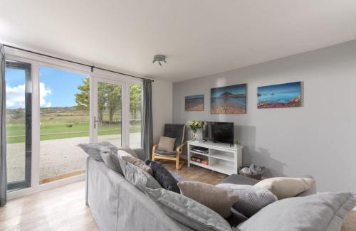 Helston House | Wheal Jewel - Hot Tub - On-site Activities - Free WiFi - Parking