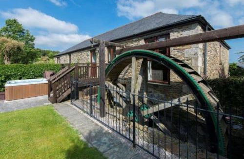 Newquay House | Wheel House @ Goonwinnow Farm