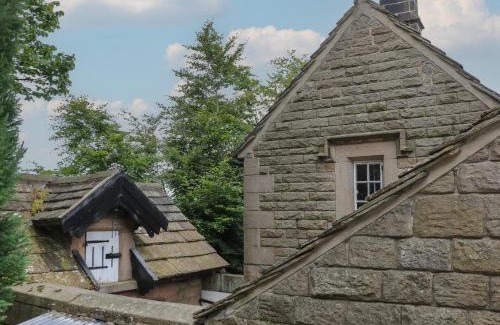Hathersage House | Whim Cottage