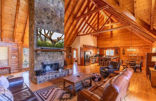 Jefferson House | Whiskey River by The New