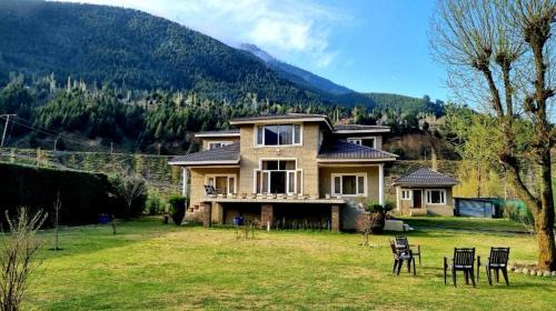 Brein House | Whistling Woods Eco Resort