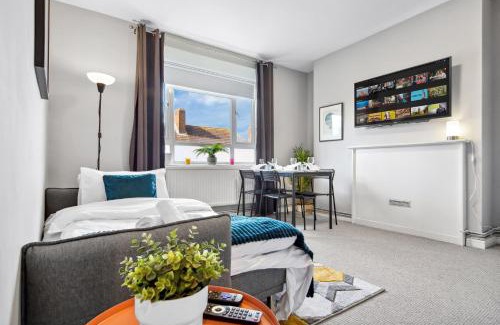 White City Apartment | White City Retreat