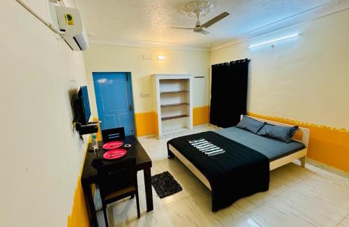 Mahabalipuram Beach House | White House Beach Stay