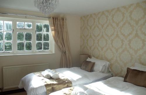 Weston Hotel | White Lion Hotel