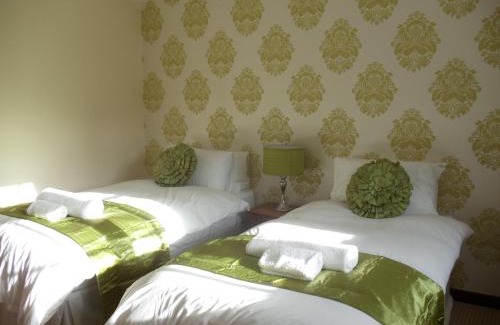 Weston Hotel | White Lion Hotel
