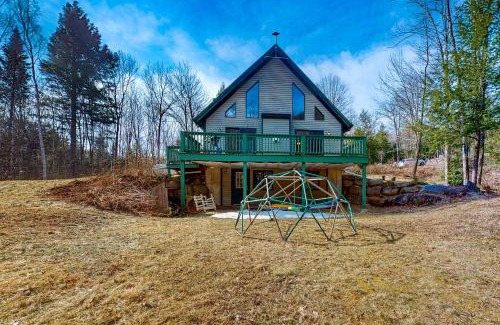 Woodstock House | White Mountains Chalet by Mirror Lake