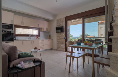Flogita Apartment | White Pearl Suites Halkidiki