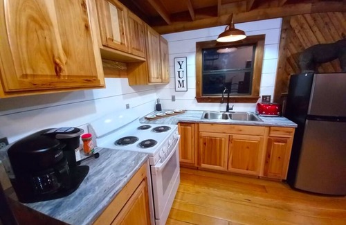 Madison County Cabin | White River Adventure Cabin @ Pig Trail Scenic Hwy near Combs AR. ATV & Hiking