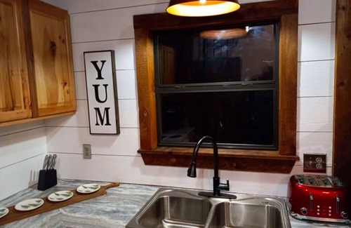 Madison County Cabin | White River Adventure Cabin @ Pig Trail Scenic Hwy near Combs AR. ATV & Hiking