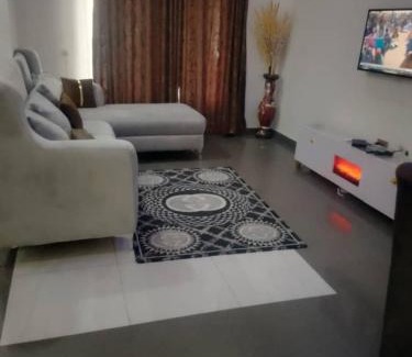 Port Harcourt Apartment | Whitney white 1bedroom shortlet apartment 24hr light Stadium Road N58,000
