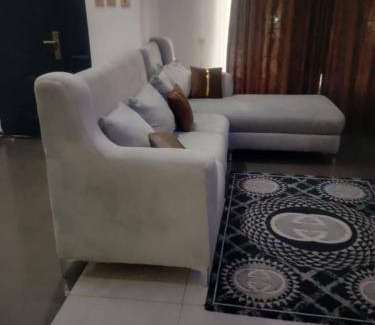 Port Harcourt Apartment | Whitney white 1bedroom shortlet apartment 24hr light Stadium Road N58,000