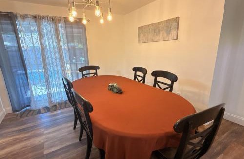 West Palm Beach House | Whole House+Renovated+Pool+Lanai+BBQ+Close to All