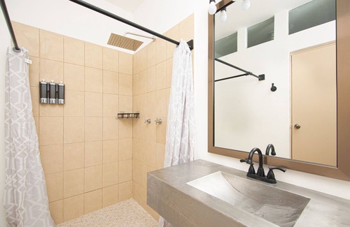 Libertad Hotel | Whole-Tel