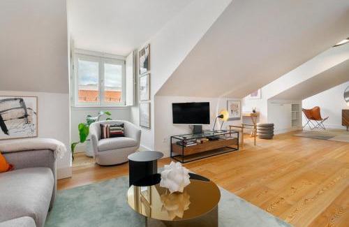 Santa Maria Maior Apartment | WHome Top-Floor Studio in Prime Location