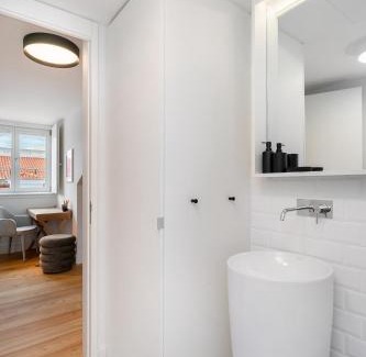 Santa Maria Maior Apartment | WHome Top-Floor Studio in Prime Location