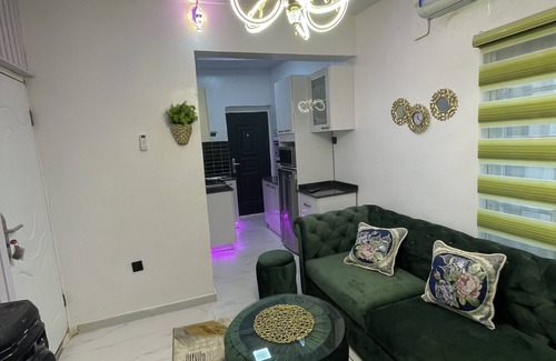 Sagamu Apartment | Why have little when you can have it all?!