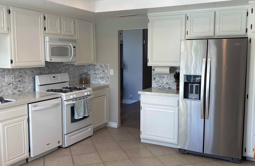 Channel Islands House | WhyKnot: Oxnard Waterfront Canal Home