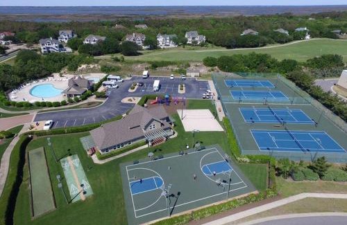 Corolla Apartment | Wicked Fun at Windswept Ridge by KEES Vacations