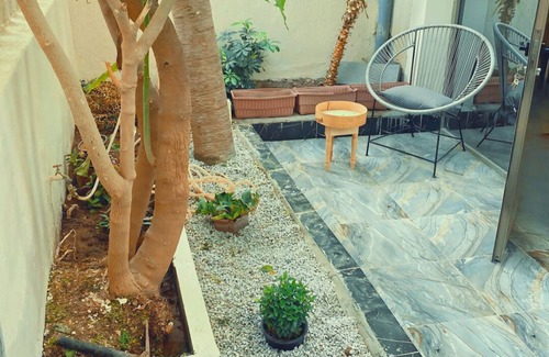 Taddart House | WIFI Double Bed Room , WHERE SURF & ART.