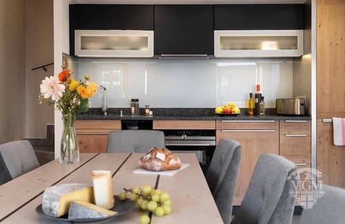 Les Avanchers-Valmorel Apartment | Wifi, view mountain, swimming pool, sauna, hammam, balcony, parking, tv, ski locker, 88m², Valmorel