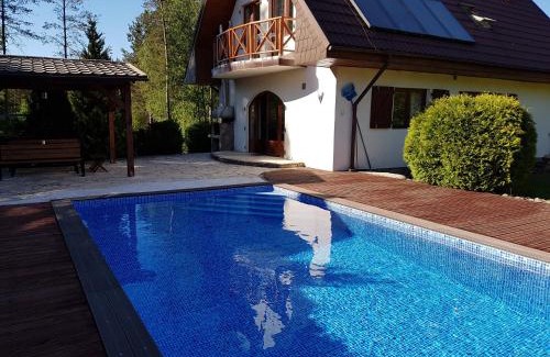 Sulecki Borek Villa | WIGWAM Dom z basenem na Kaszubach