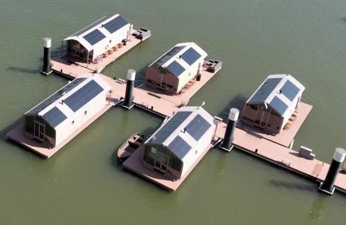 Kop van Zuid House | Wikkelboats at Floating Rotterdam Rijnhaven