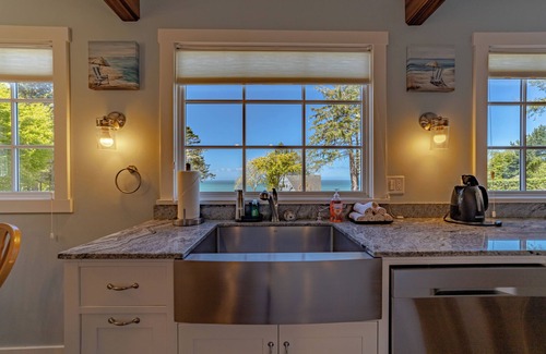 Trinidad Cabin | Wild ocean views, wrap-a-round deck, hot tub, expansive grounds with shared picnic tables