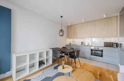 Wilda Apartment | Wilda Chic Apartment by BookingHost