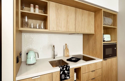 Friedrichshain-Kreuzberg Apartment | Wilde Aparthotels, Berlin, Checkpoint Charlie