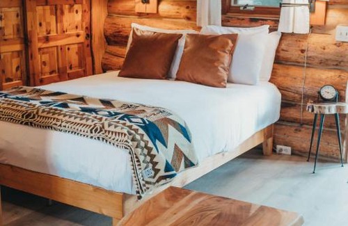 Stevenson Cabin | Wilder and Pine Riverside Cabins
