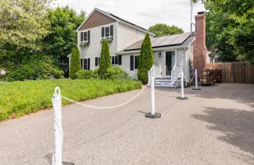 Manomet Hotel | Wildflower Inn