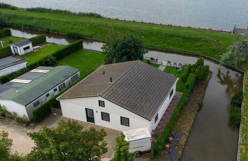 Onderdijk Ski Chalet | Wilgenroos Vakantiepark De Groote Vliet