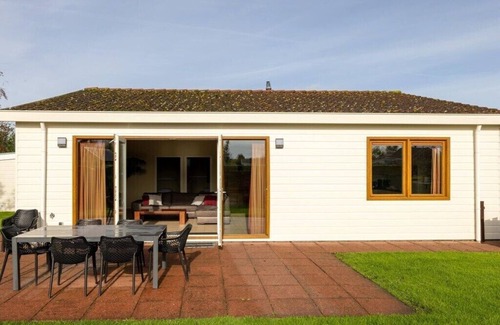 Onderdijk Ski Chalet | Wilgenroos Vakantiepark De Groote Vliet