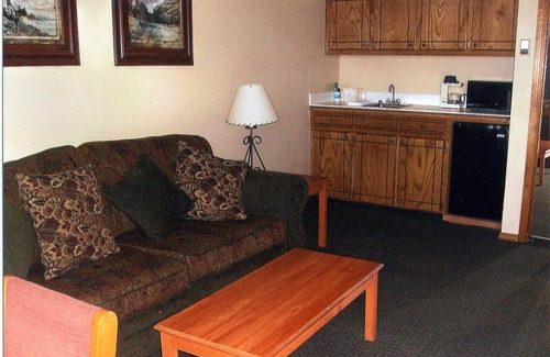 Claremore Hotel | Will Rogers Inn