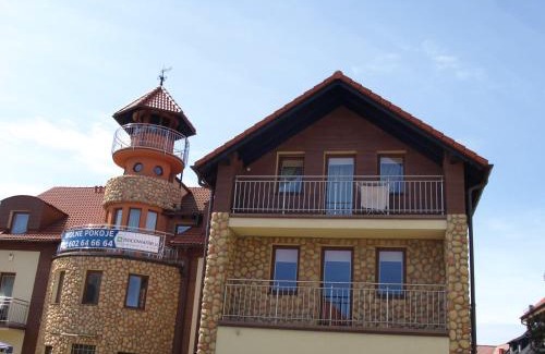 Leba Hotel | Willa Latarnik - doskonała lokalizacja, blisko atrakcji, 20min do plaży