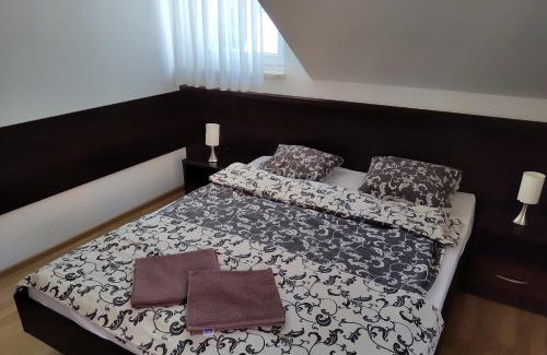 Leba Hotel | Willa Latarnik - doskonała lokalizacja, blisko atrakcji, 20min do plaży